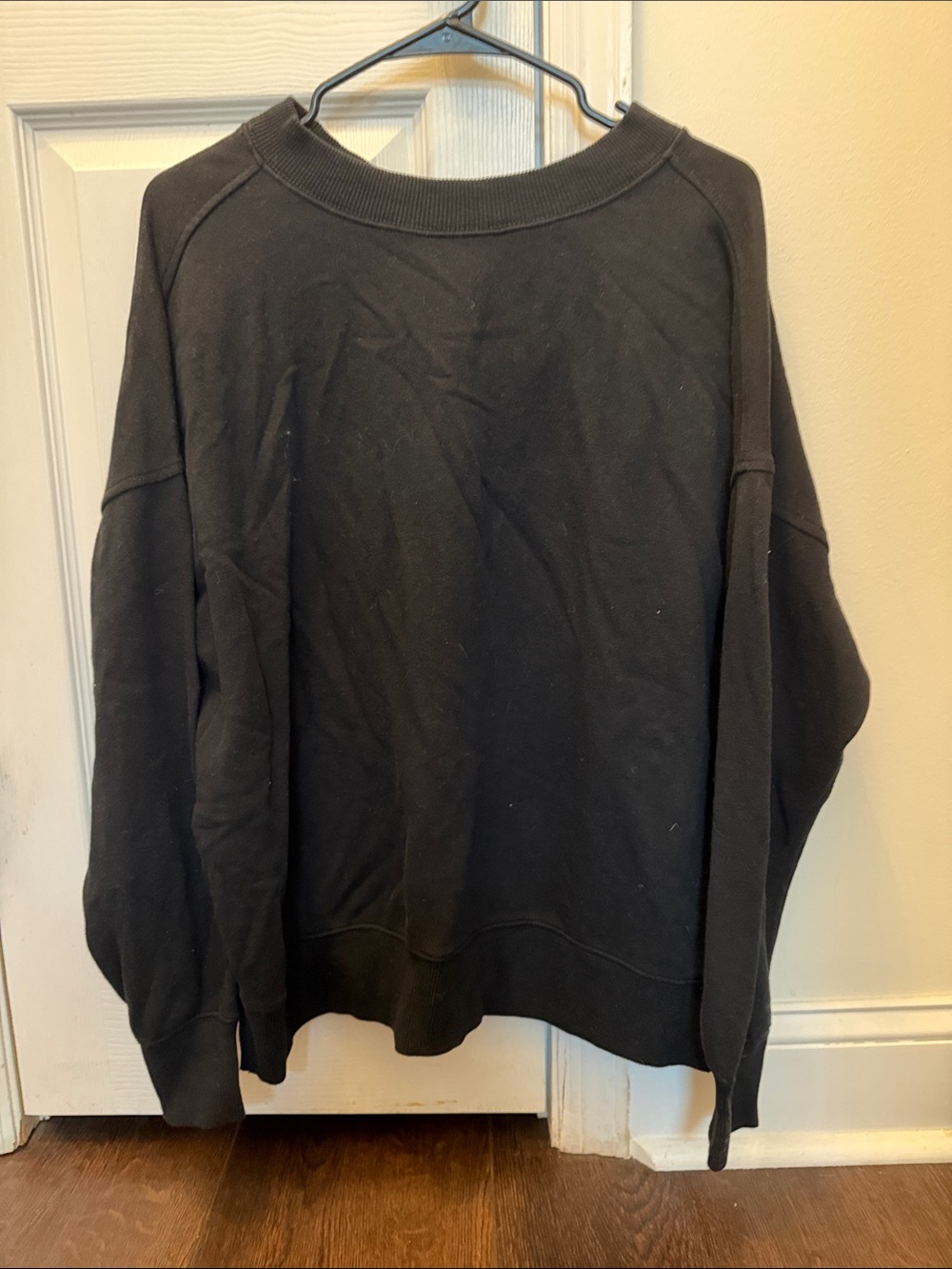 Aerie oversized Black Crewneck Sweatshirt with bow detail in back